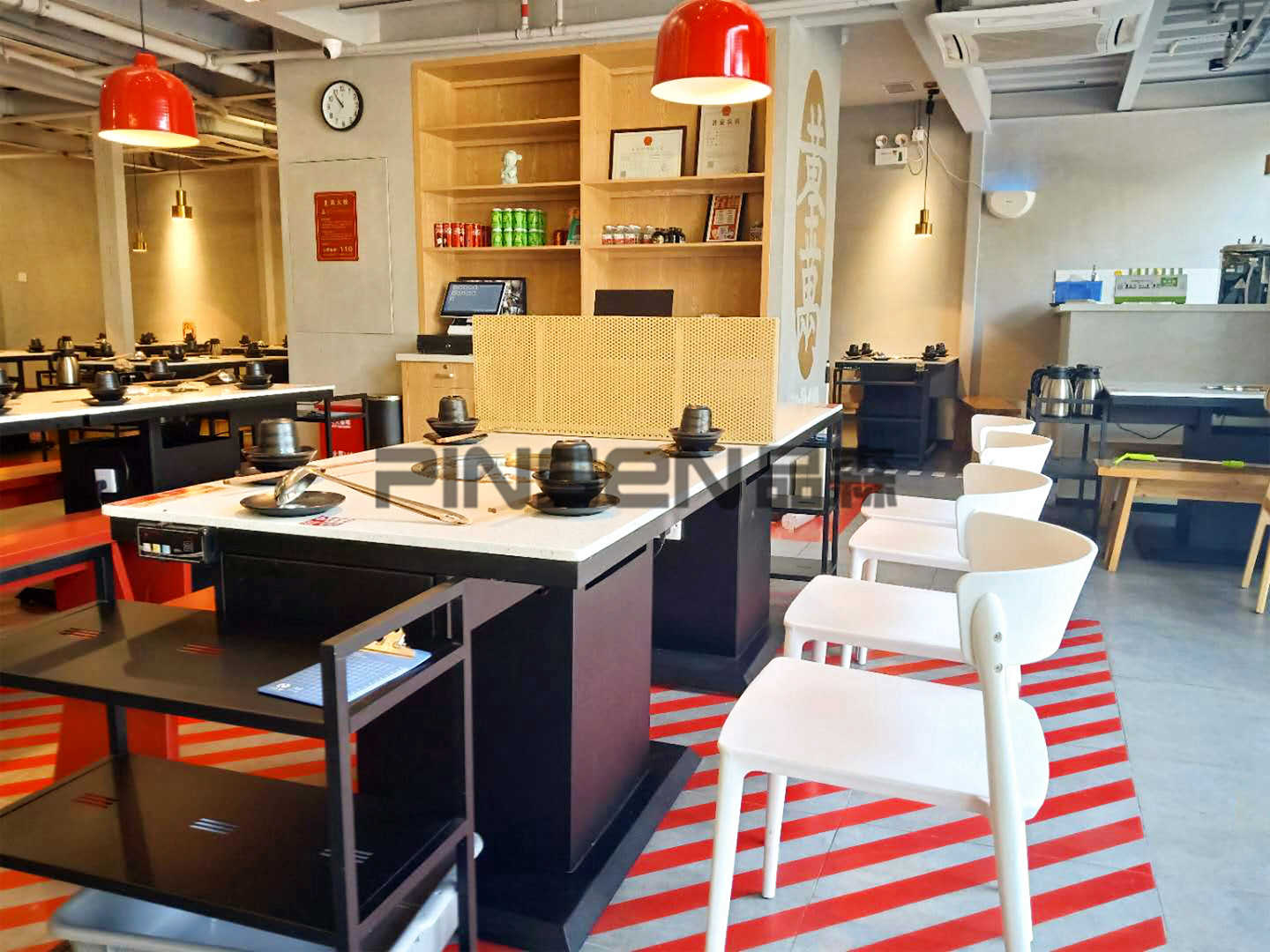 無(wú)煙火鍋?zhàn)缊D片